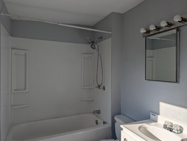 Foto del edificio - 2707 W 1st St