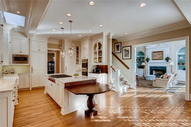 Building Photo - 1382 Wesley Cir