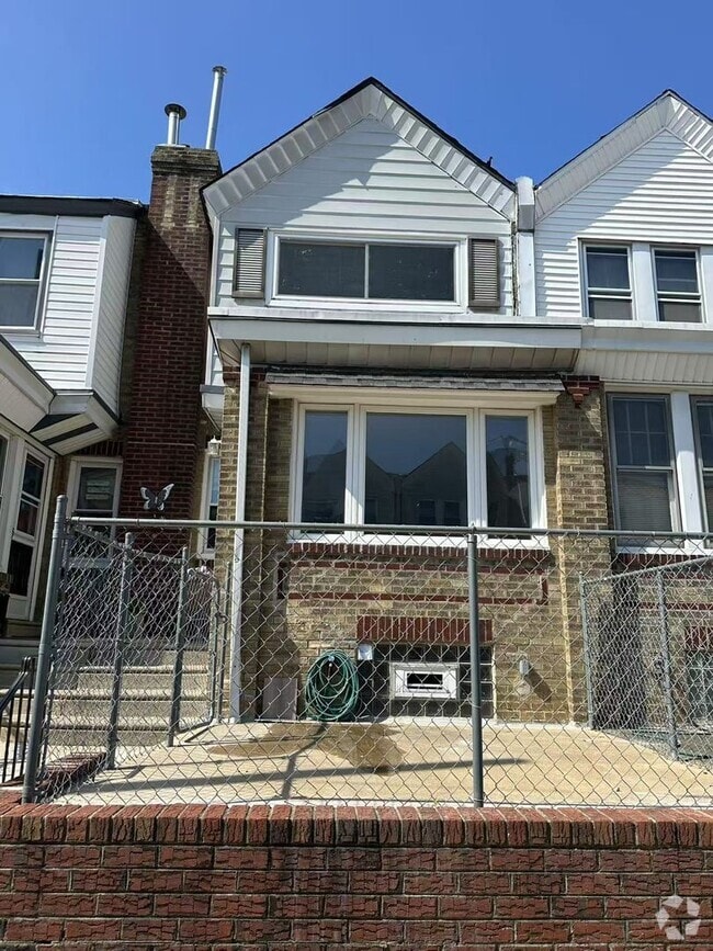 Building Photo - 2914 McKinley St