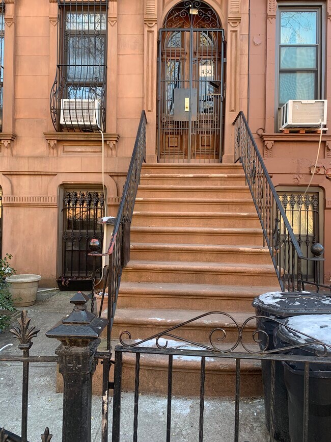 Building Photo - 430 Greene Ave