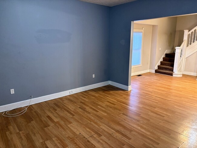 Photo - 2307 N Kenwood Ave House