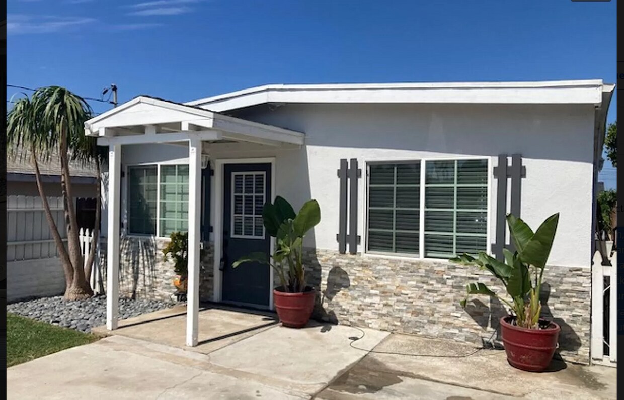 Building Photo - 1209 Langford St