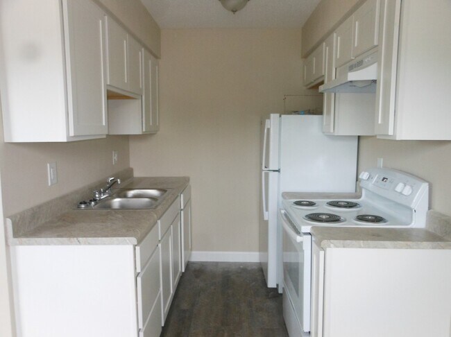 Building Photo - 805 S Morrison Ave
