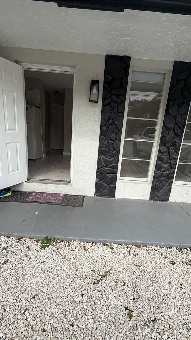 Building Photo - 47 SE 13th St