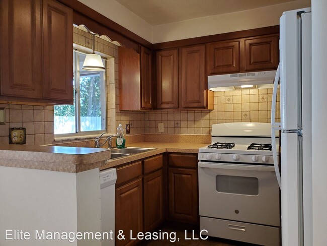 Building Photo - 2 br, 2 bath House - 6188 Sandcrest  Cir