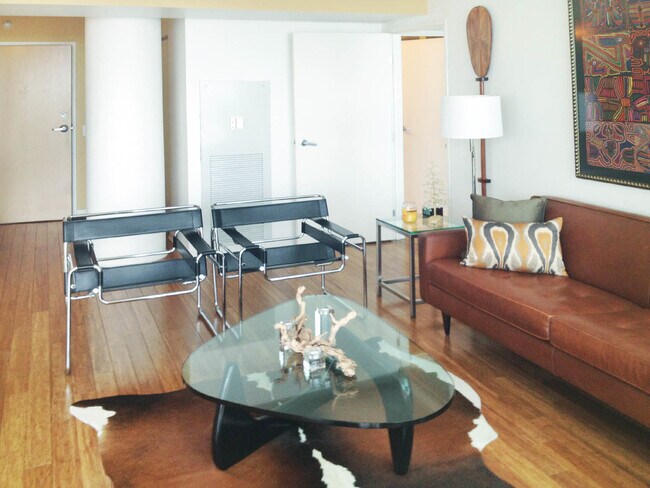 Foto del edificio - 1720 Maple Ave