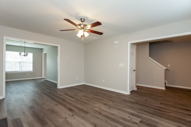 Foto del edificio - 929 Grass Hollow Ct