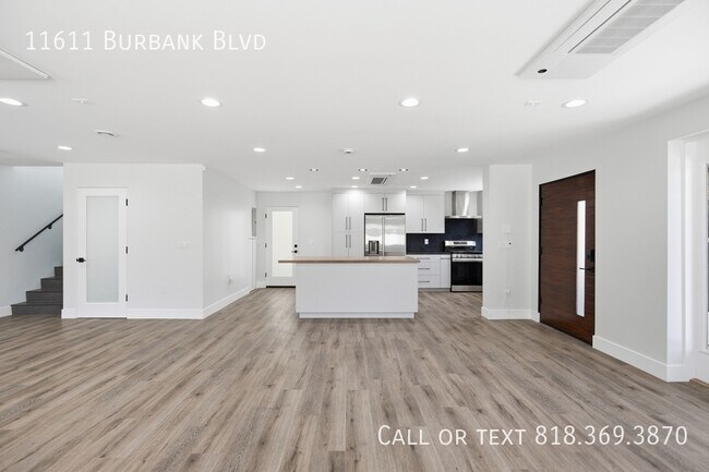 Foto del edificio - 11611 Burbank Blvd