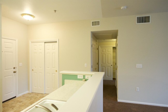Building Photo - 2895 W Riverwalk Cir