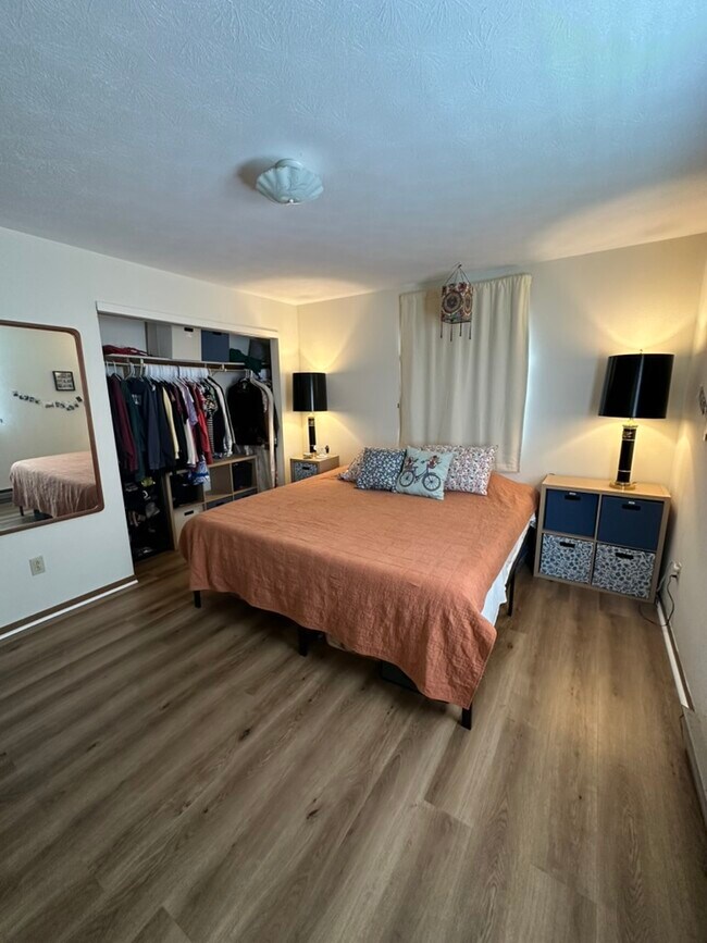 Foto del edificio - 117 Honness Ln