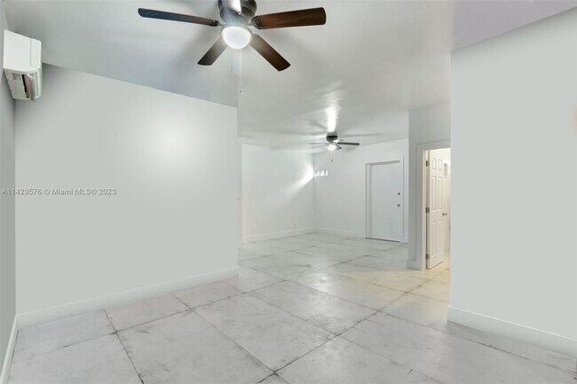 Foto del edificio - 7100 NW 5th Pl