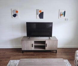 Building Photo - 1600 S Eads St