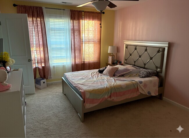 Foto del edificio - 4795 Bellehurst Ln
