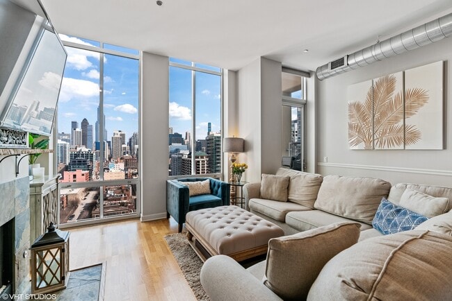 Building Photo - 720 N Larrabee St