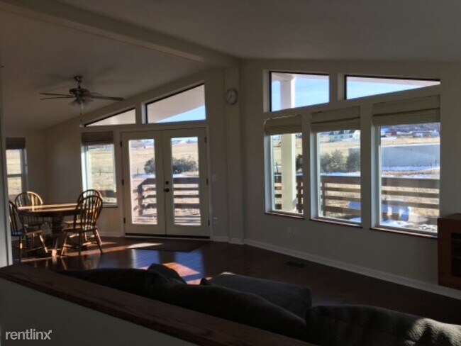 Foto del edificio - 4 br, 3 bath House - 12680 Mesa View Rd