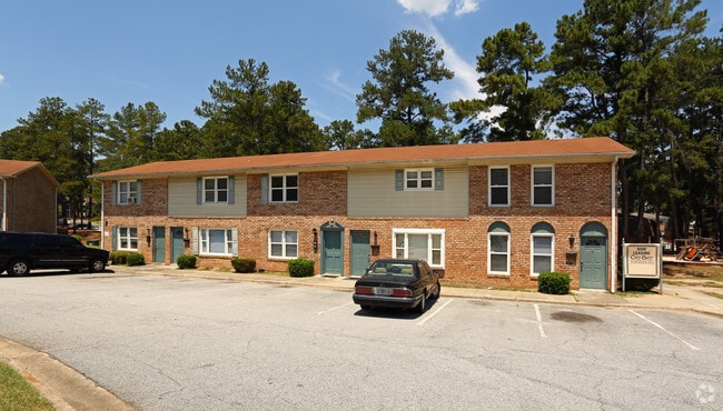 Building Photo - Richmond Hills Apartments