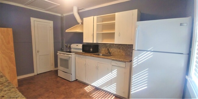 Foto del edificio - Bryan - 1 bedroom / 1 Bath / Fenced back y...