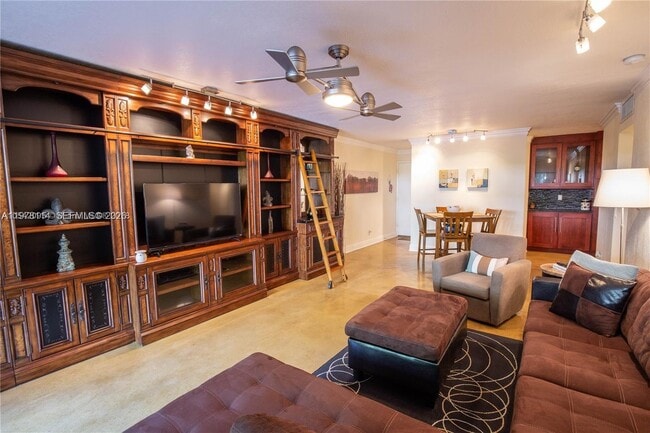 Building Photo - 1700 SE 15th St