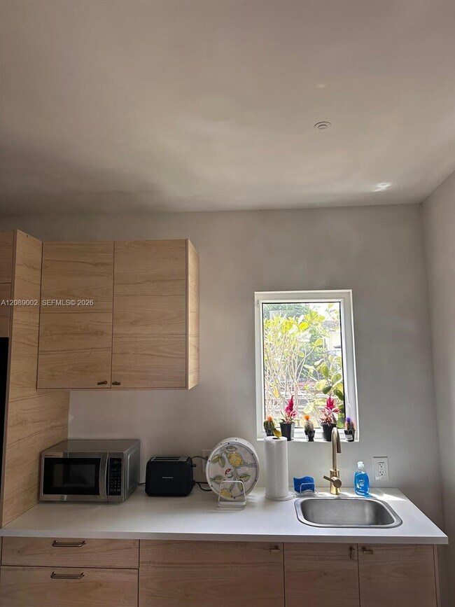 Foto del edificio - 3800 NW 12th St