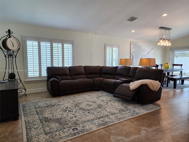 Foto del edificio - 9871 Red Heart Ln