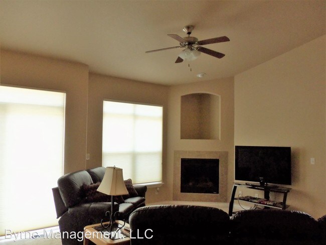 Foto del edificio - 2740 Harvest Ridge Hts