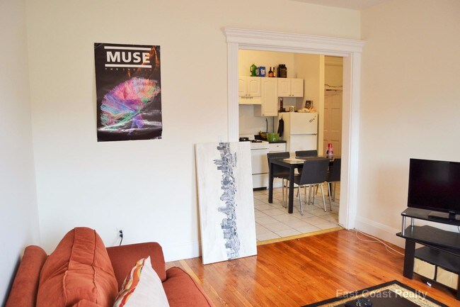 Foto del edificio - 1298 Commonwealth Ave