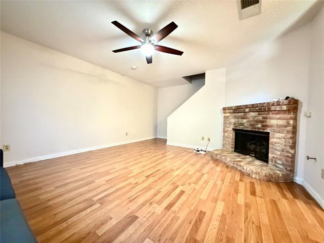 Foto del edificio - 1720 Circle Creek Dr