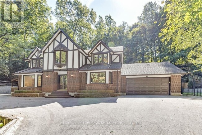 Building Photo - 441 Westmount Dr