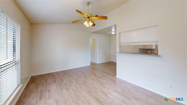 Building Photo - 802 Hackberry St