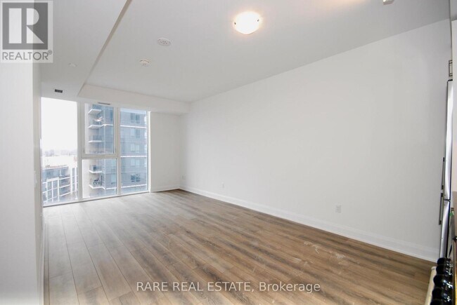 Building Photo - 20 Gatineau Dr