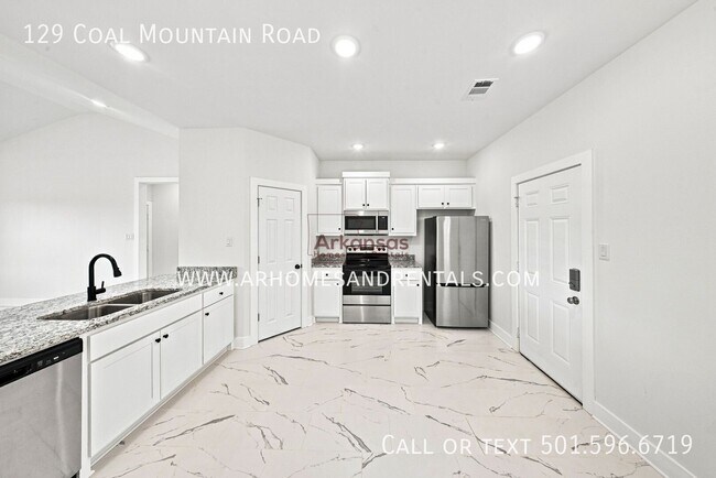Foto del edificio - 129 Coal Mountain Road-