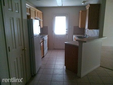 Building Photo - 1408 Nicholas Cir