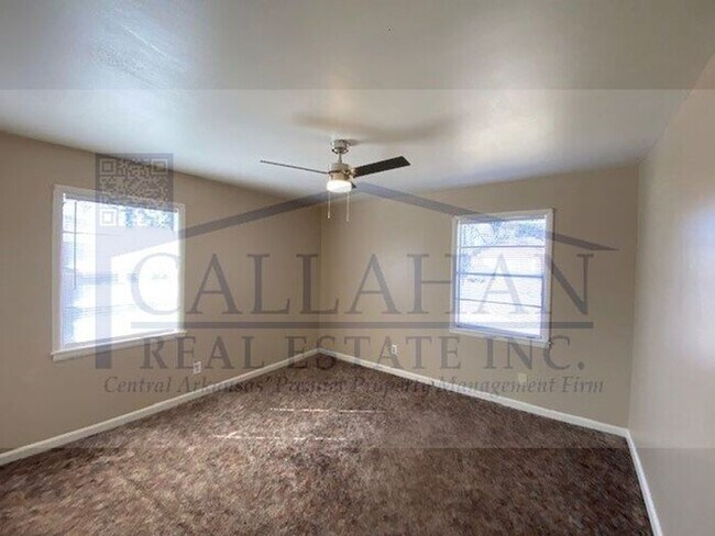 Foto del edificio - 2 Bedroom Off University