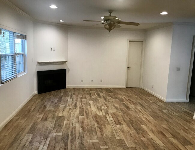 Sala de estar - 817 18th St