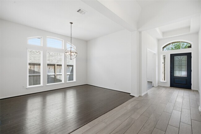 Building Photo - 20427 Noble Arabian Dr