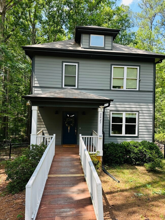 Building Photo - 2427 Winburn Ave
