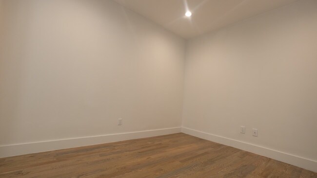 Building Photo - 529 W 158th St