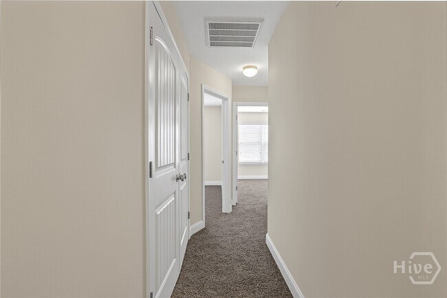 Building Photo - 190 Canyon Oak Loop