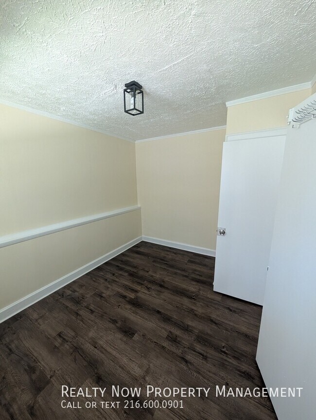 Foto del edificio - 2453 Overlook Rd