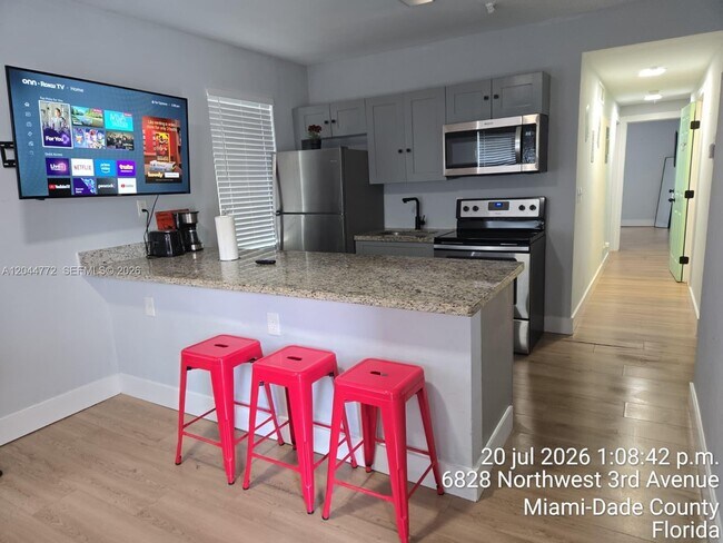 Foto del edificio - 6828 NW 3rd Ave