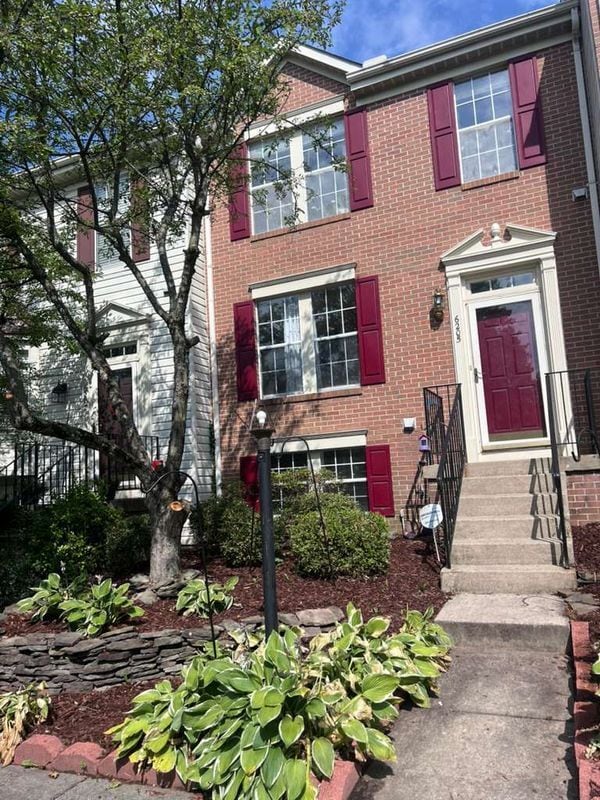 Building Photo - 6205 Abbottsbury Row