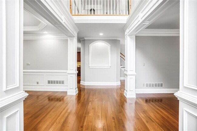 Foto del edificio - 740 Creek Wind Ct
