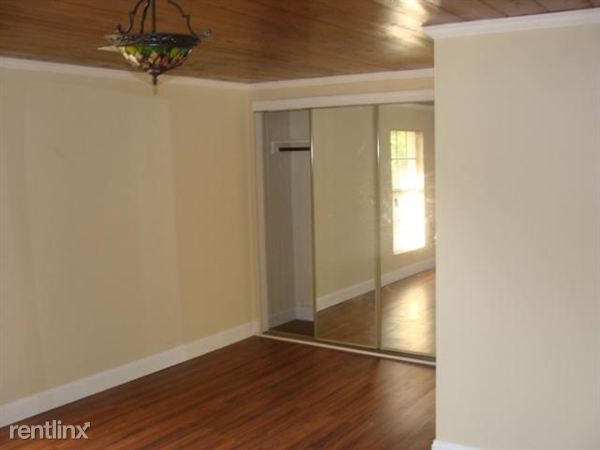 Building Photo - 8090 Dillman Rd