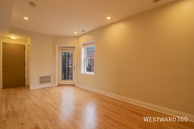 Foto del edificio - 4334 N Sacramento Ave