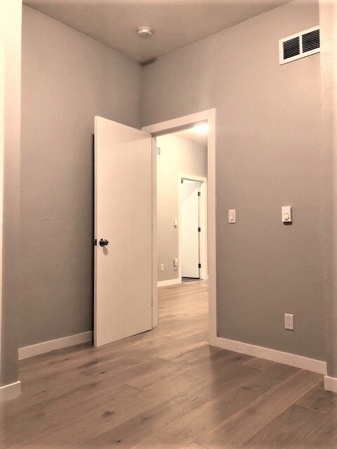 Building Photo - Renovated 2 Bedroom Apartment in North Beach