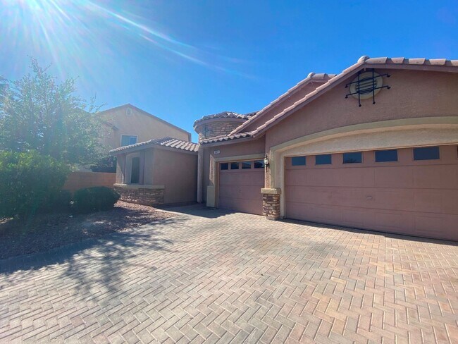 Building Photo - Gorgeous Single Story Home in Gated Aliant...