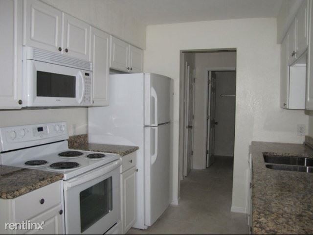 Building Photo - 30 Clipper Ct