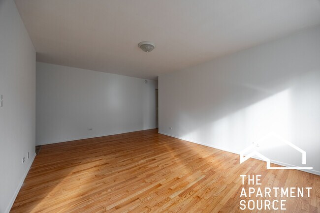 Foto del edificio - 6250 N Kenmore Ave