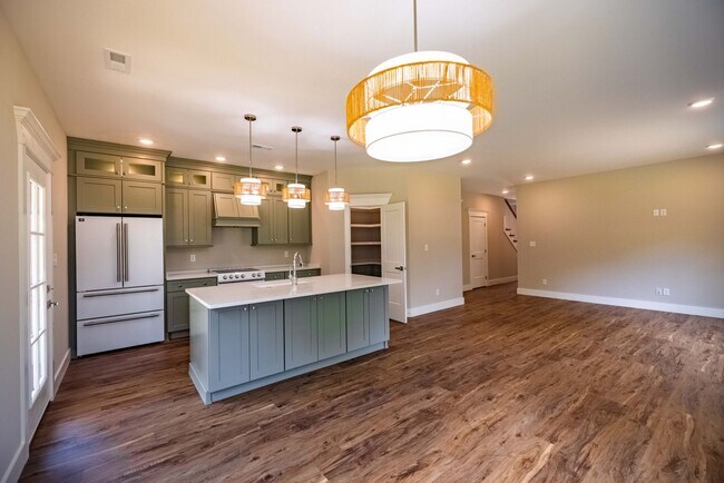 Foto del edificio - Maryville 37801 - 3 bedroom 2.5 bath - cal...