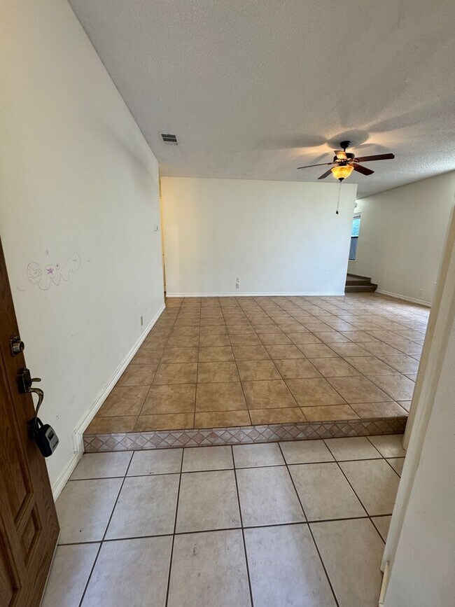 Foto del edificio - Ready For Move In - Nice 3/2 in West SA In...